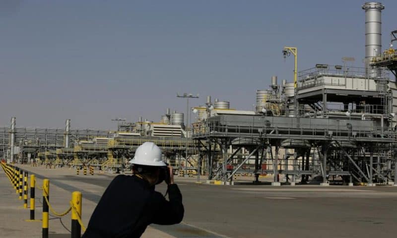 Saudi Arabia and Russia Are Cutting Oil Supply Again in Bid to Boost Prices