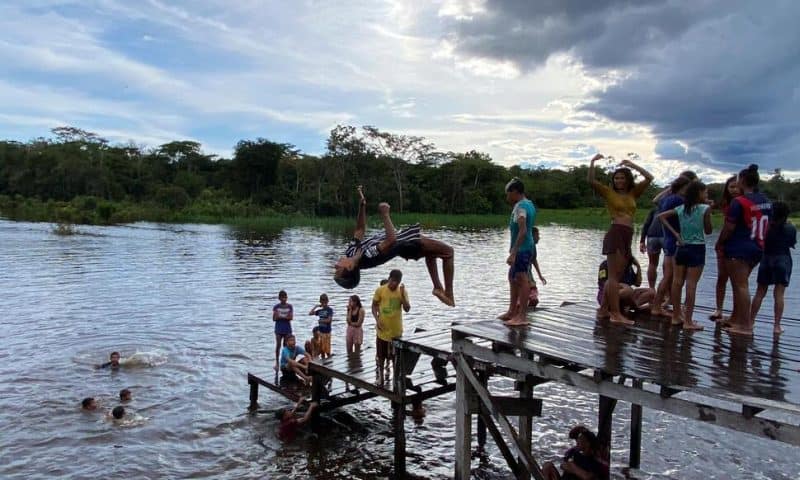 Amazon Indigenous Are Leaving Rainforest for Cities, and Finding Urban Poverty