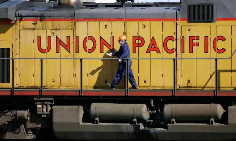 Union Pacific Railroad to Renew Push for 1-Person Crews by Testing Conductors in Trucks