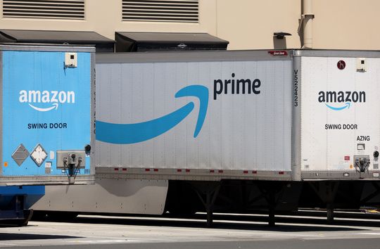 Amazon stock delivers longest monthly win streak since before COVID