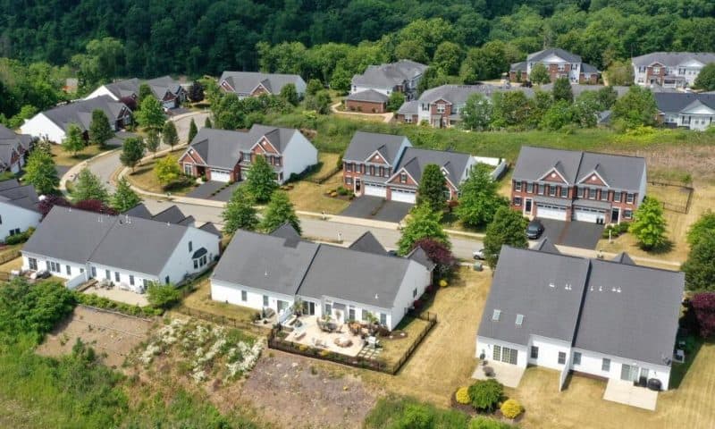 Mortgage Rates Tick Higher: 30-Year, Fixed Home Loan Is at 6.90%; 15-Year at 6.25%