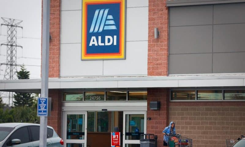 Aldi to Buy 400 Winn-Dixie, Harveys Groceries in Southern US