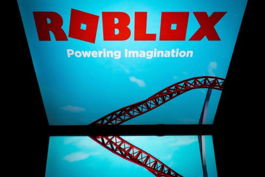 Roblox’s stock slides as losses expand, bookings come up short