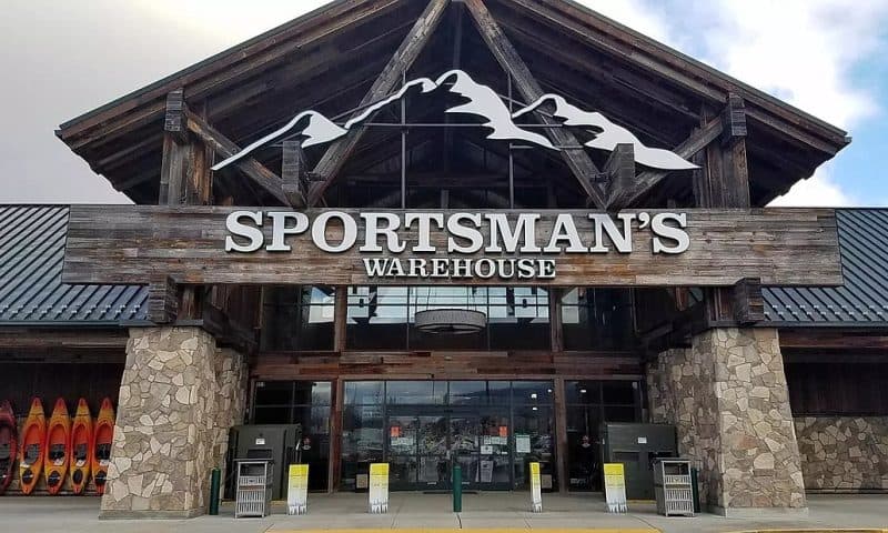 Sportsman’s Warehouse Shares Tumble 18% After Drop in Sales