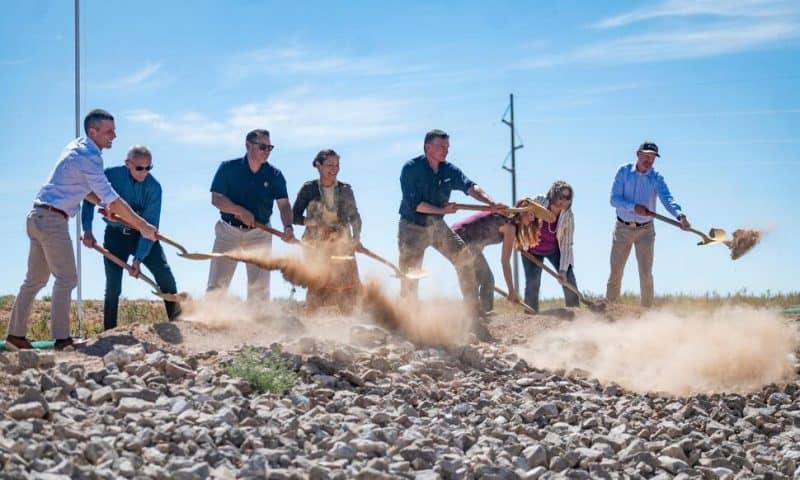 Powered by Wind, This $10B Transmission Line Will Carry More Energy Than the Hoover Dam