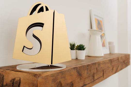 Shopify’s stock pops after latest Amazon collaboration
