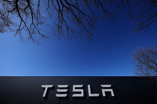 Tesla’s stock busts through 50-DMA resistance into bull-market territory