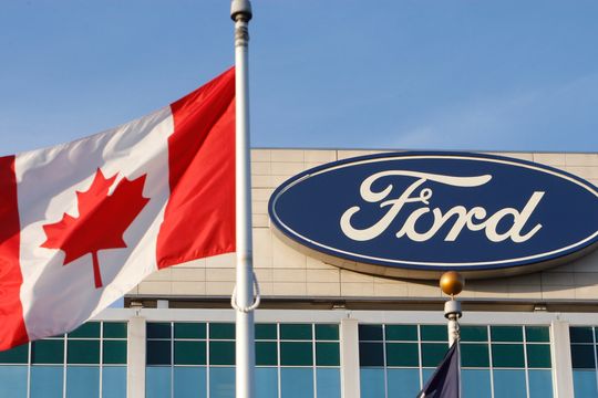 Canadian autoworkers ratify new labor agreement with Ford