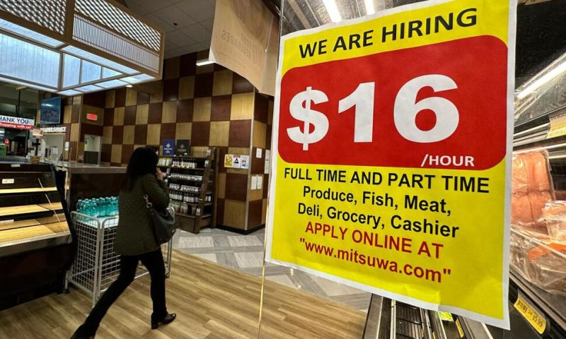 US Jobless Claims Remain at Historically Low 209,000, a Sign of Continuing Labor Market Strength