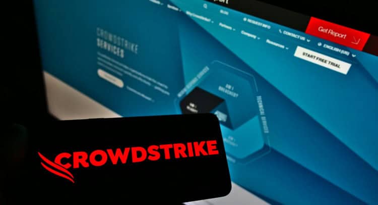 CrowdStrike Holdings (CRWD) Stock Drops Despite Market Gains: Important Facts to Note