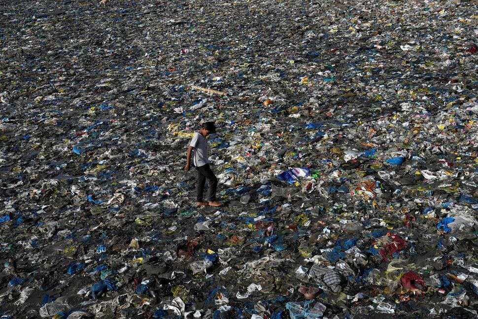 Talks On A Landmark Treaty To End Global Plastic Pollution Are ...