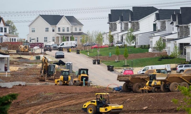 Homebuilders Step up Construction of Single-Family Homes as 30-Year Mortgage Rate Eases Below 7%