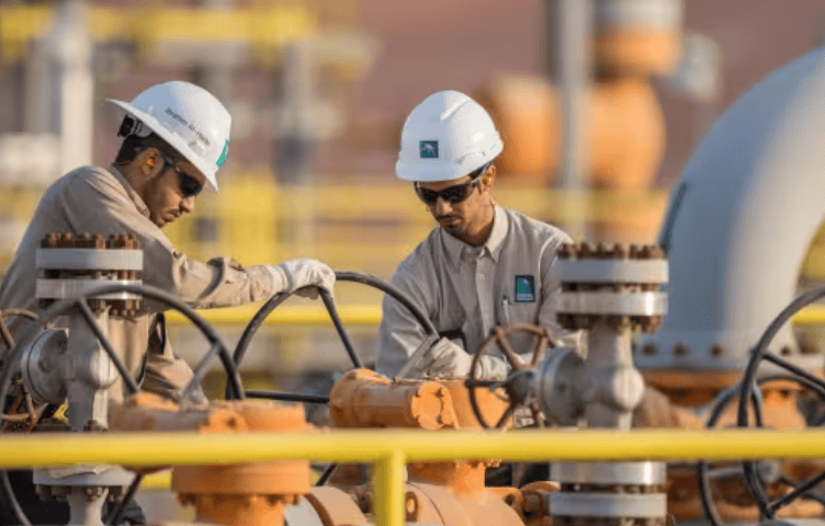 Saudis cut crude prices to all regions amid oil-price weakness