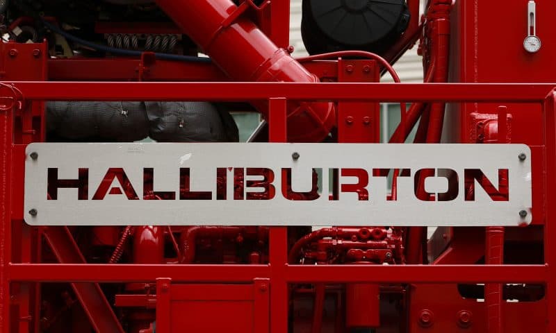 Atb Cap Markets Analysts Lower Earnings Estimates for Halliburton (NYSE:HAL)