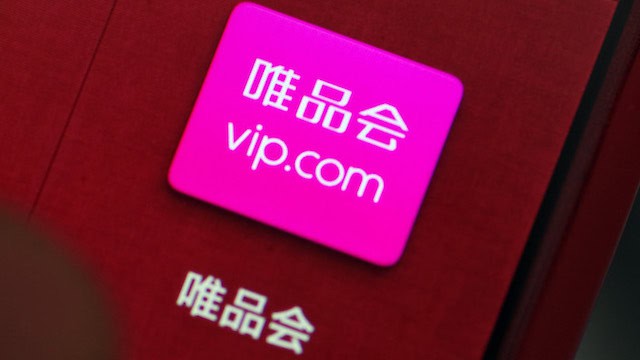 Vipshop (NYSE:VIPS) Stock Price Up 5.4% Following Analyst Upgrade