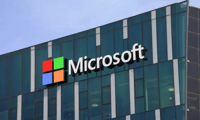 Microsoft gets closer to overtaking Apple as most valuable U.S. company