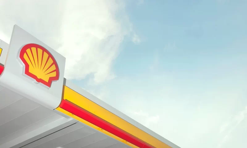 Shell plc (NYSE:SHEL) Receives Average Recommendation of “Hold” from Brokerages