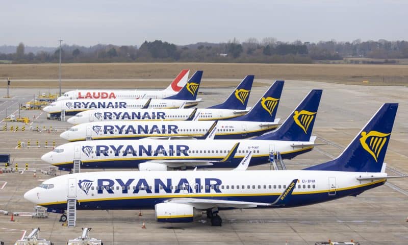 Fmr LLC Sells 125,448 Shares of Ryanair Holdings plc (NASDAQ:RYAAY)