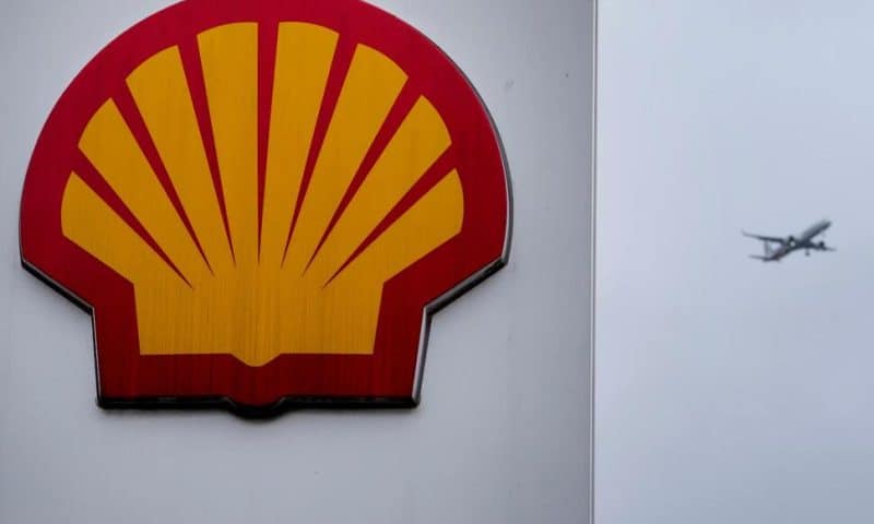 Shell Profits Plunge Last Year From a Record High as Oil and Natural Gas Prices Drop