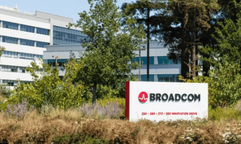 Broadcom’s stock falls, with AI set for stronger showing as other areas sag