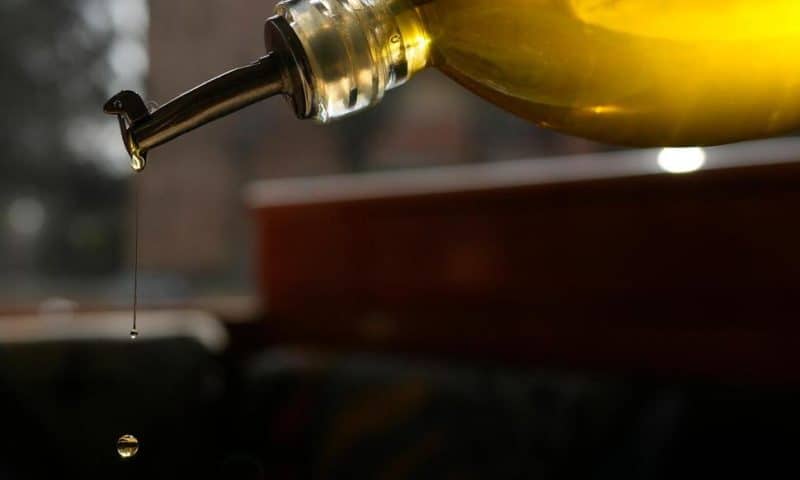 Italians Cut Back on Olive Oil as Prices Surge, Survey Says. Producers Are Pushing Back on That