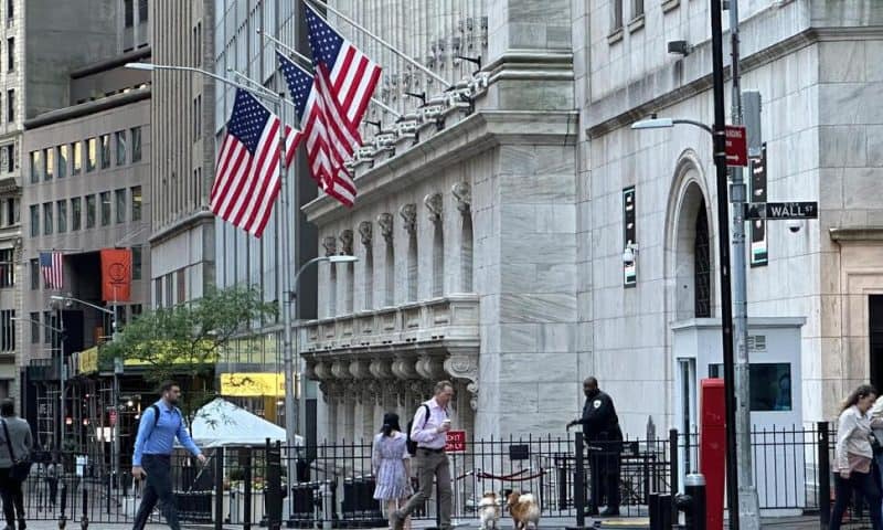 Wall Street Wilts to Trim Its May Gains as Dow Drops 400 Points