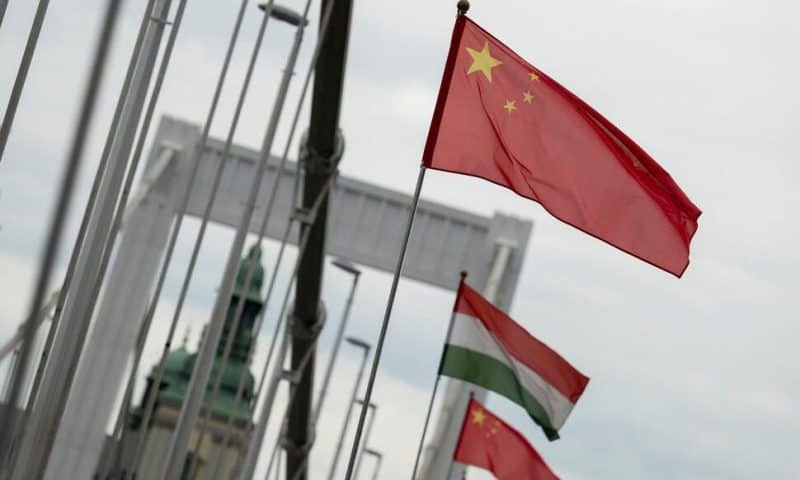 China’s Xi Arrives in Hungary for Talks on Expanding Chinese Investments