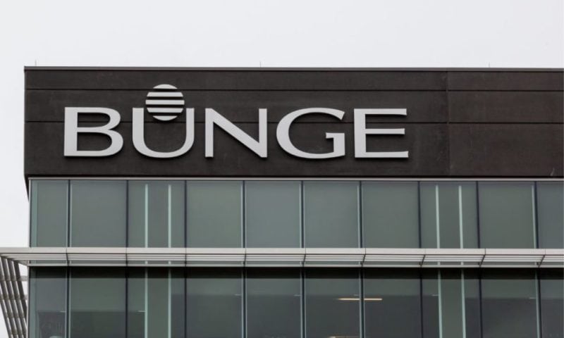 Bunge Global SA (NYSE:BG) Insider Sells $2,065,200.00 in Stock