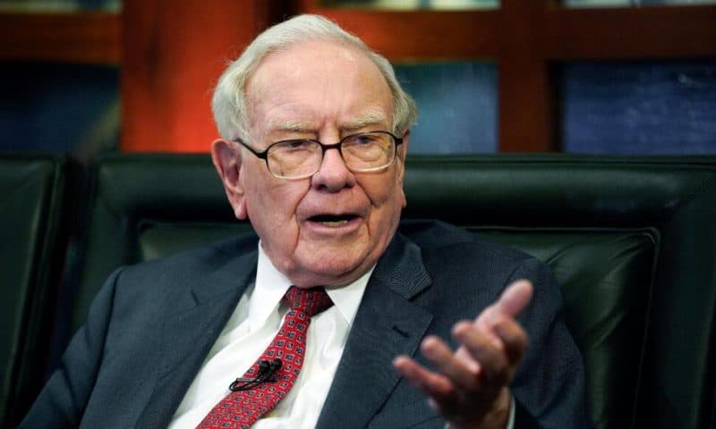 Warren Buffett’s Berkshire Hathaway Reveals New $7 Billion Stake in Swiss Insurer Chubb