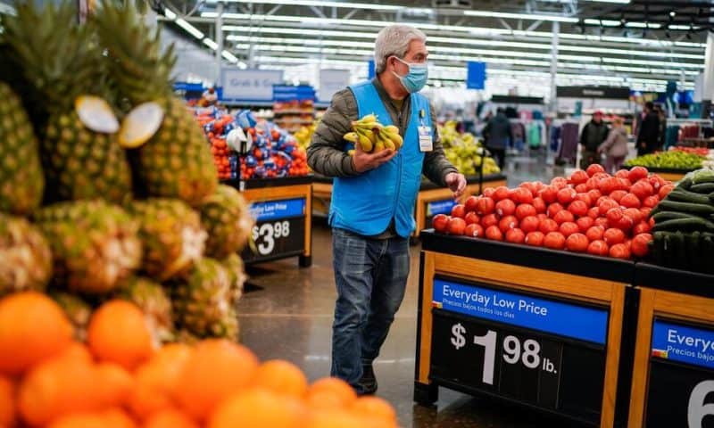 Walmart’s Strong First Quarter Driven by Consumers Seeking Bargains With Inflation Still an Issue