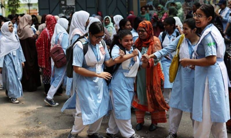 Bangladesh Reopens Schools as Searing Temperatures Drop