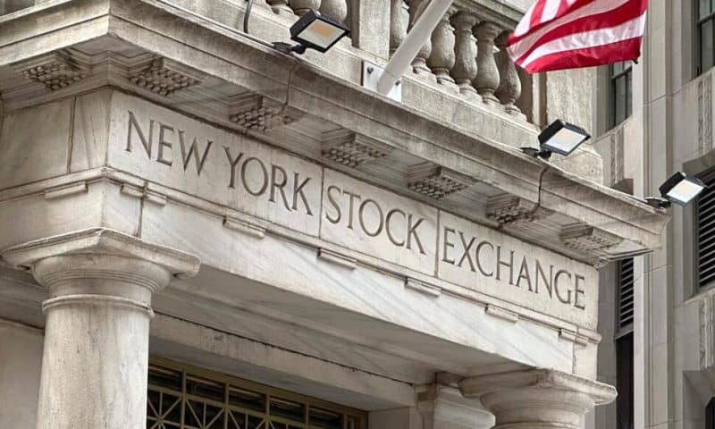 Wall Street Inches Higher Ahead of Inflation Report