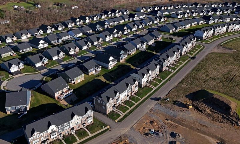 US Home Sales Fall for the 3rd Straight Month in May Amid Rising Mortgage Rates, Record-High Prices