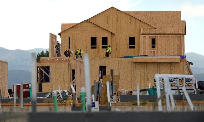 Market for Newly Built Homes Slows as Elevated Mortgage Rates Put off Many Home Shoppers