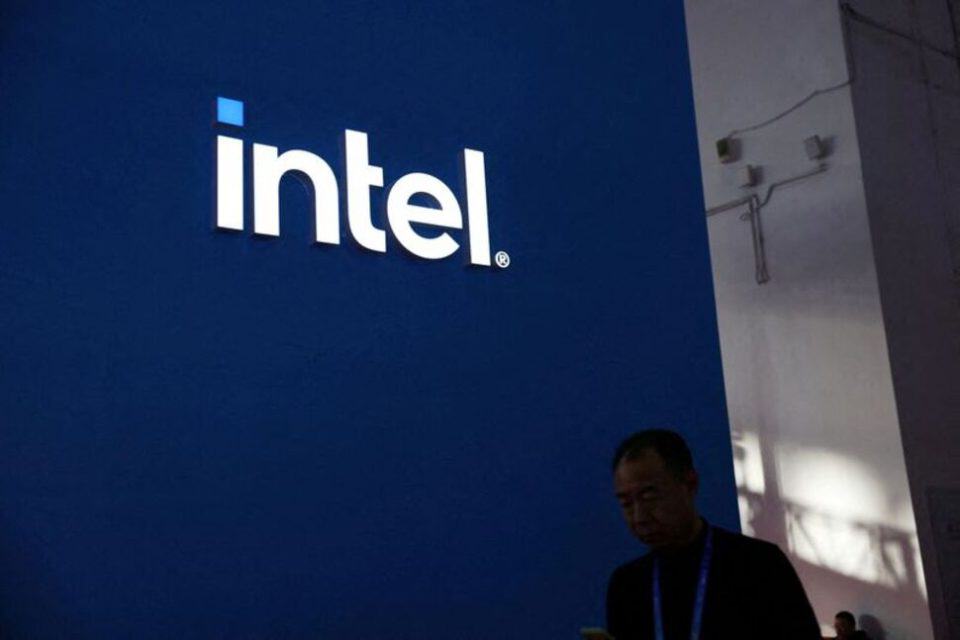 Apollo Global to Provide $11 Billion to Intel for Ireland Facility