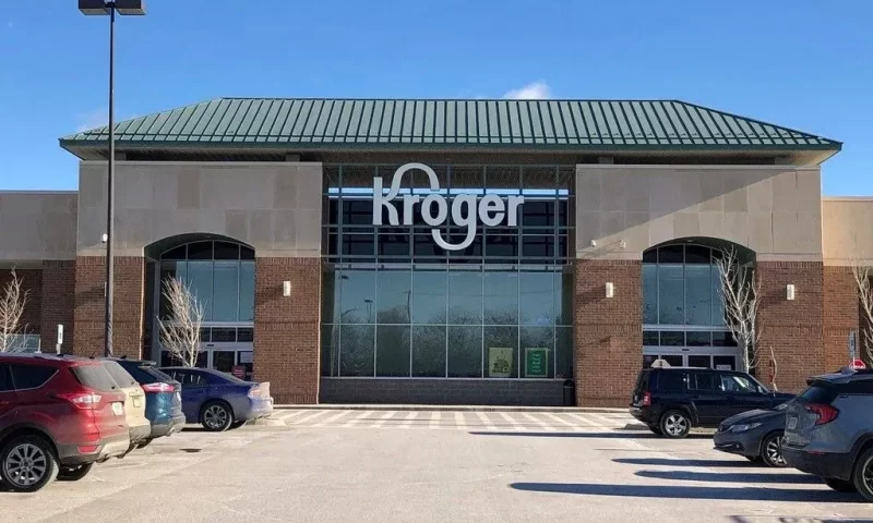 Kroger, Albertsons Agree to Temporarily Halt Merger Plans While Colorado Lawsuit Proceeds