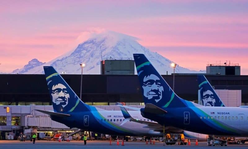 Alaska Air Clears a Big Hurdle in Its Proposed Merger With Hawaiian Airlines