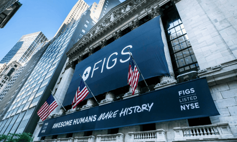 FIGS (NYSE:FIGS) Trading 4.8% Higher