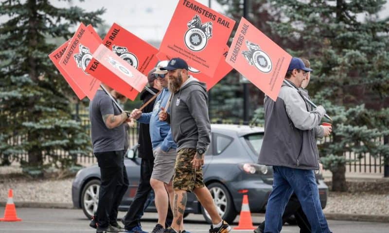 Canadian Rail Union Files Lawsuits Challenging Back-To-Work Orders