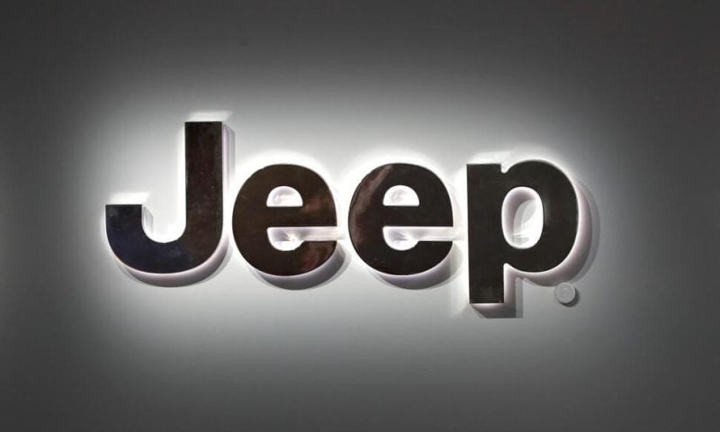 Jeep Urges 194,000 Plug-In Hybrid SUV Owners to Stop Charging and Park Outdoors Due to Fire Risk