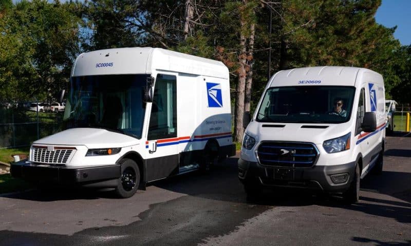 Mail Carriers Reach Tentative Contract With USPS That Includes Pay Raises and Air-Conditioned Trucks