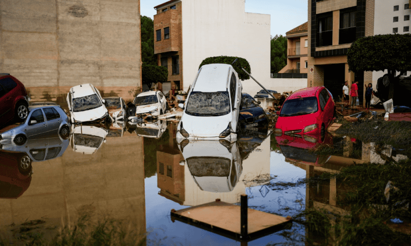 Spain flood death toll soars to 158, rescuers say