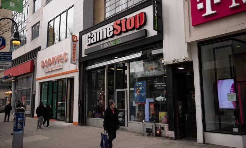 Swiss National Bank Buys 249,100 Shares of GameStop Corp. (NYSE:GME)