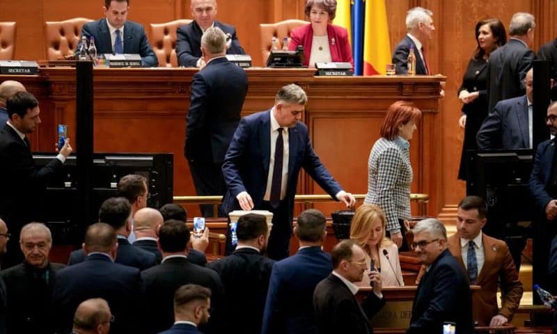 Romanian Lawmakers Narrowly Approve New Pro-European Coalition During Period of Political Turmoil