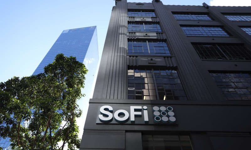 SoFi Technologies (NASDAQ:SOFI) Shares Up 2.4% – Should You Buy?