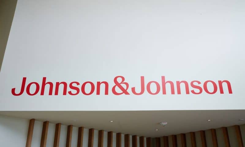 Johnson & Johnson (NYSE:JNJ) Director Acquires $147,220.00 in Stock