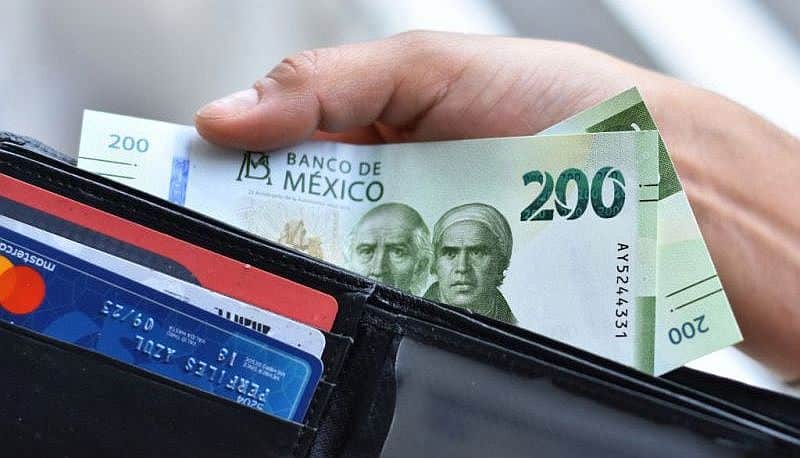 Mexico Raises Its Still-Low Minimum Wage by 12%, but It Marks No Increase in Dollar Terms