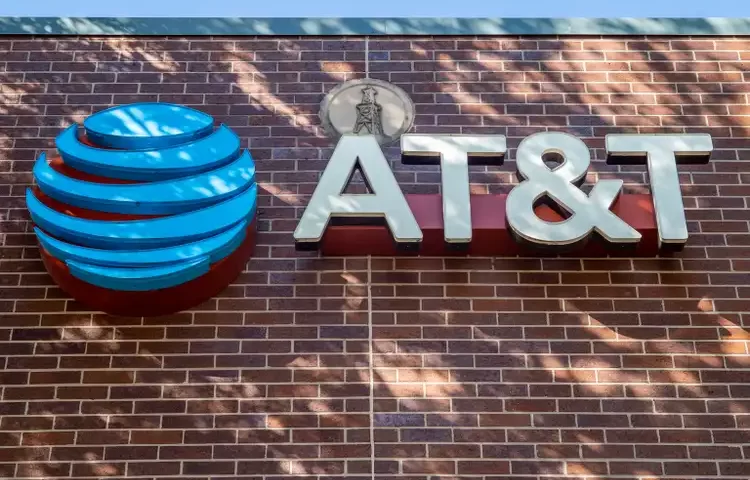 AT&T Sees Earnings Growth Over Next 3 Years; Eyes More Than $40B in Anticipated Shareholder Returns