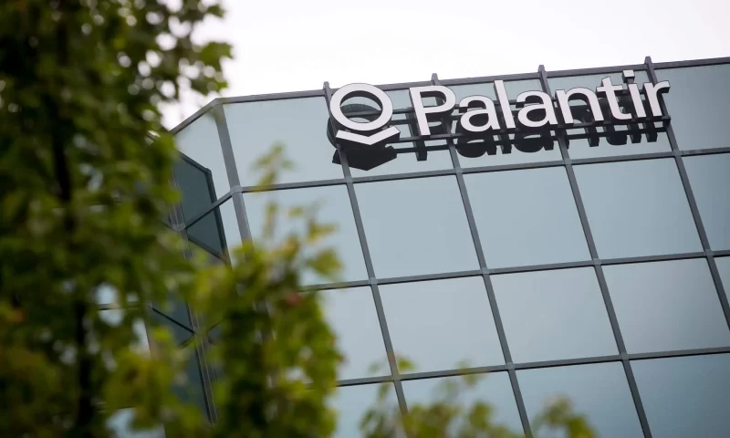 Palantir Technologies (NASDAQ:PLTR) Trading Down 1.7% – Here’s Why