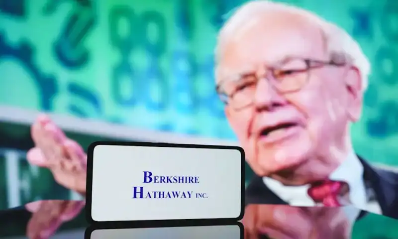 Warren Buffett’s Berkshire Hathaway Earns $93,150 Every Hour from Coca-Cola Dividends Alone